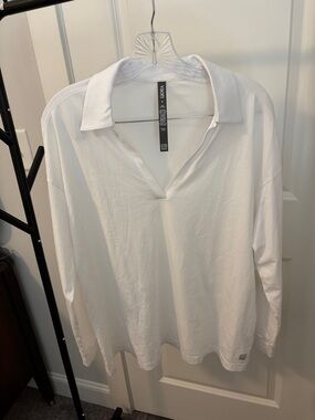 Vuori White Long-Sleeve V-Neck Polo Shirt